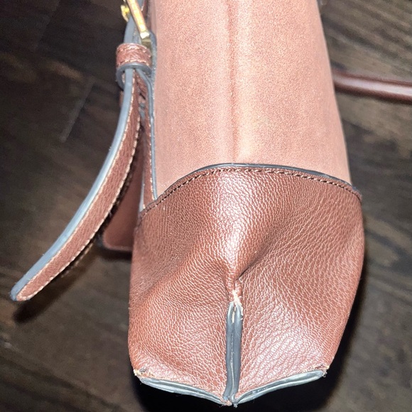 Michael Kors Brown Jet Set Bag/tote. Genuine leather with gold tone chain - Picture 8 of 16